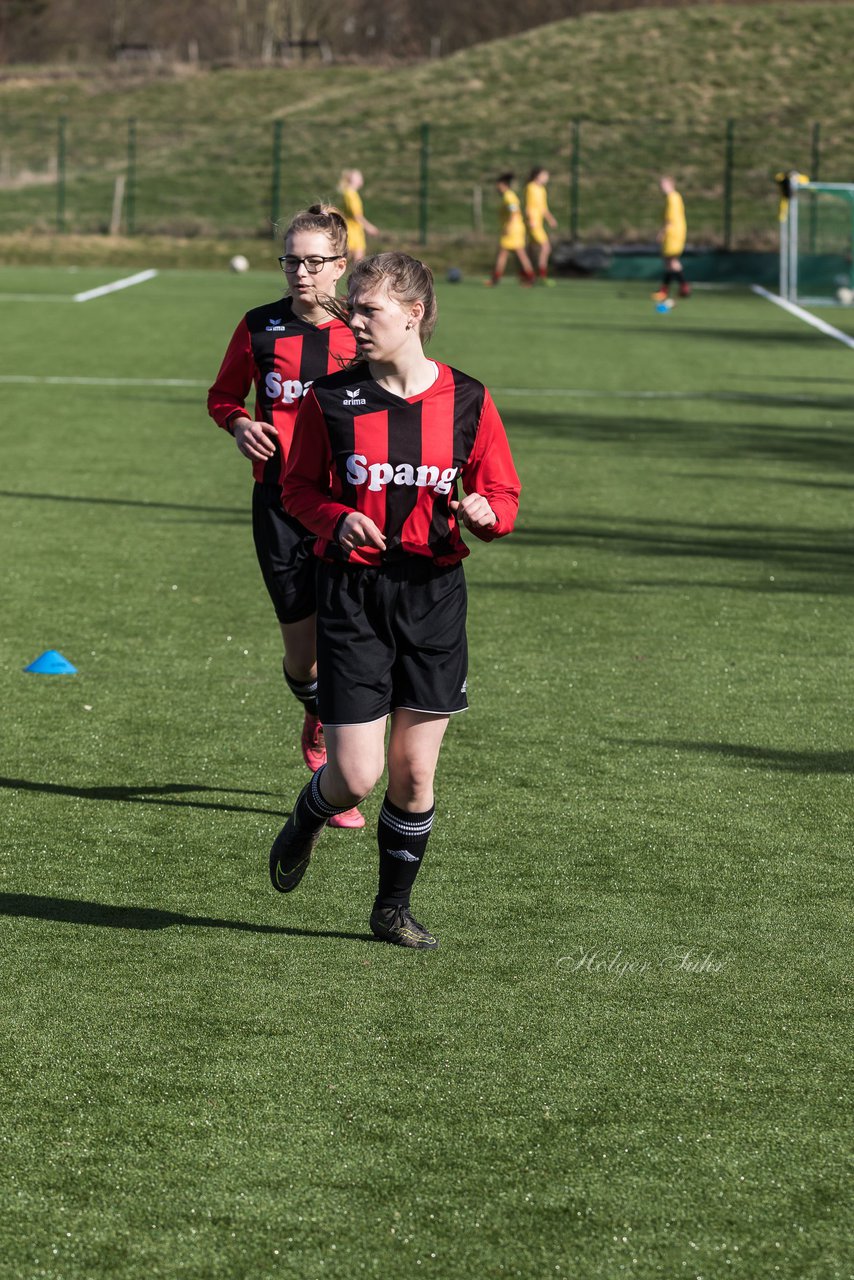 Bild 88 - B-Juniorinnen SG Weststeinburg/Bei - SV Fisia 03 : Ergebnis: 1:2